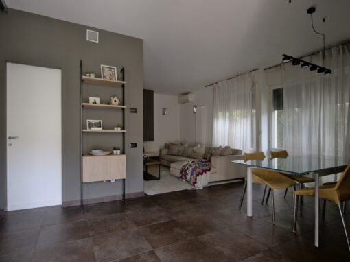 Villetta in stile contemporaneo dai toni caldi